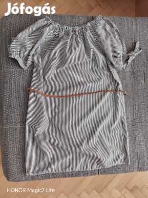 Stílusos csíkos szoknya