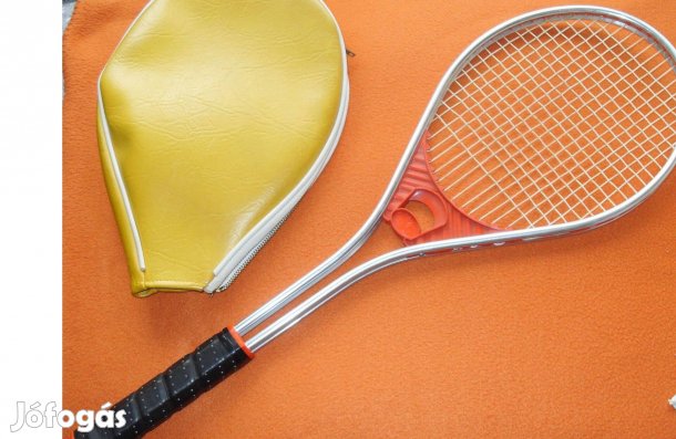 Stomil teniszütő