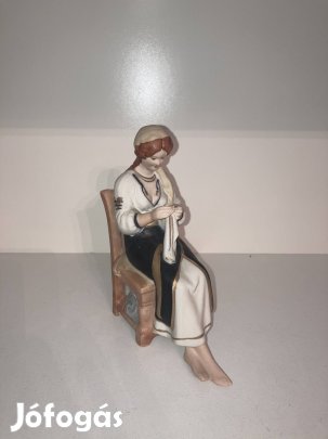 Stoppoló szobalány porcelán nipp