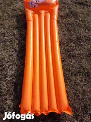 Strandoláshoz felfújható müa matrac