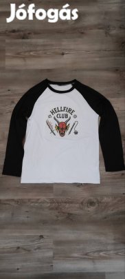 Stranger Things, Hellfire Club, Pokoltűz póló, 160-as