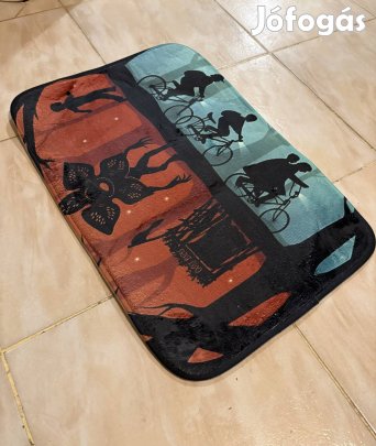 Stranger things szőnyeg lábtörlő Eleven, Dustin, Mike, Will