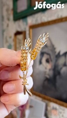 Strasszos búzakalász kitűző