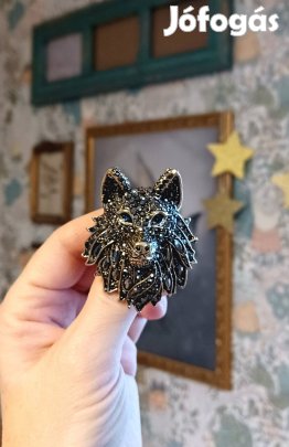 Strasszos farkas kitűző bross