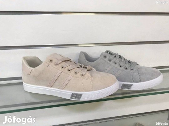 Strasszos lapos női utcai cipő!