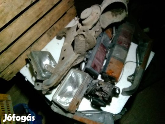 Subaru E12 alkatrészek