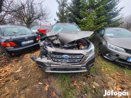 Subaru Outback 2.5 Platinum CVT Magyarországi e...