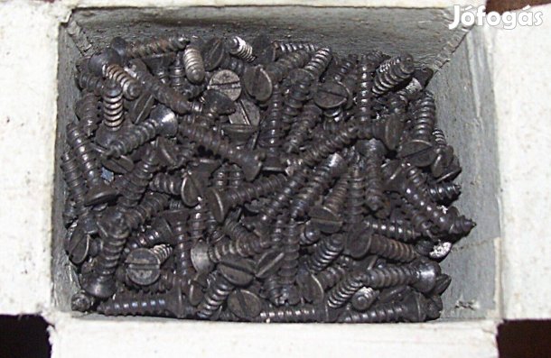 Süllyesztett fejű facsavar 4 mm x 18 mm