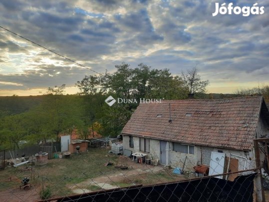 Sülysápi 57 nm-es ház eladó