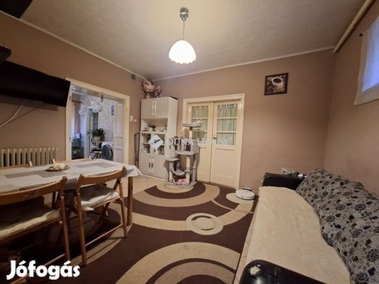 Sülysápi 84 nm-es ház eladó