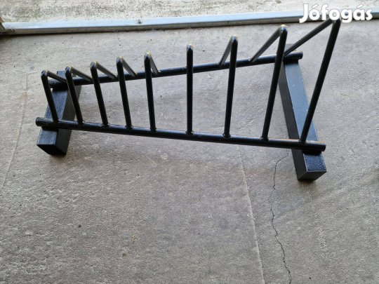 Súlytárcsa tartó állvány