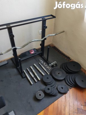 Súlyzók súlytartó állvánnyal 