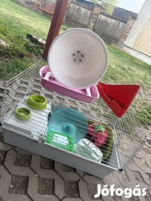 Sün ketrec tartózékokkal