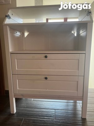 Sundvik pelenkázóasztal és szekrény