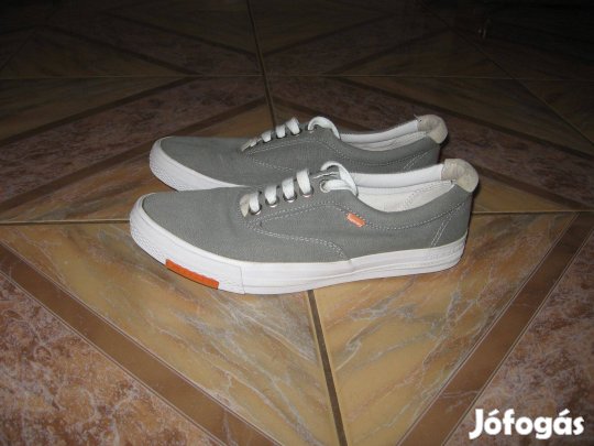 Superdry cipő 43-as