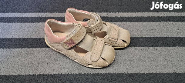 Superfit kislány szandál 26 méret eladó. 