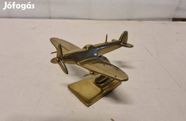 Supermarin Spitfire vadászrepülő modell fémből 15 cm
