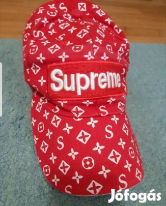 Supreme feliratos sapka