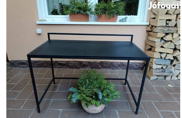 Sürgősen eladó! Számítógép asztal
