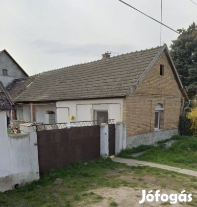 Sürgősen eladó kedvező áron Dunaegyházán családi ház!