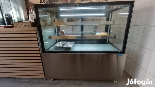 Süteményes / szendvicses hűtővitrin