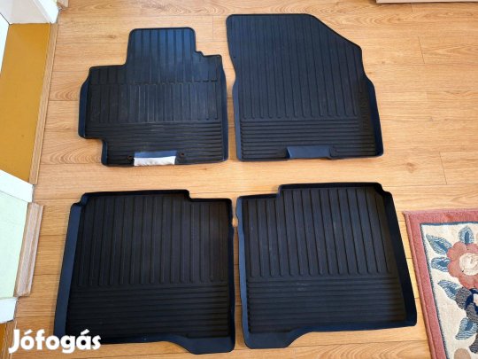 Suzuki Baleno gyári gumiszőnyeg eladó
