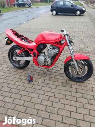 Suzuki Bandit 600 hiányos