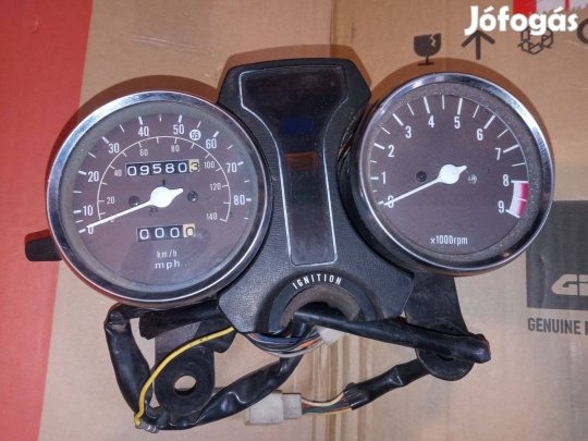 Suzuki GN 400 km óra