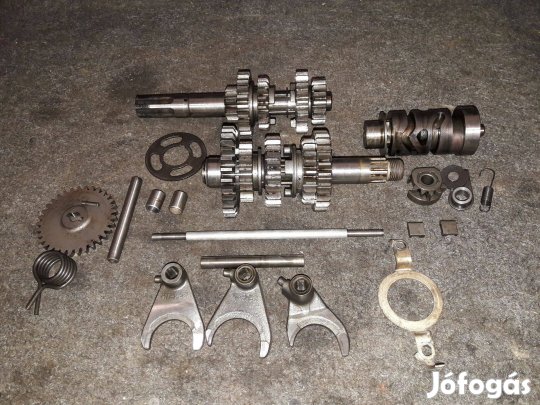 Suzuki GN / GZ / TU 250 komplett gyári váltó szett eladó