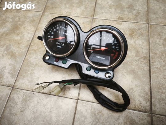 Suzuki GS500 GS 500 műszerfal óracsoport kilométeróra 