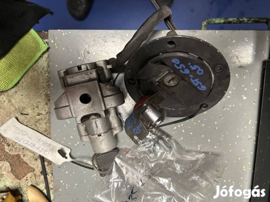 Suzuki GSF 650 zár szett