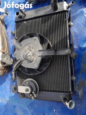 Suzuki GSR 600 alkatrész , hűtő ára