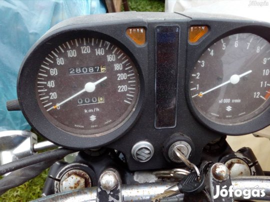 Suzuki GS 550 km óra, műszerfal, alkatrész