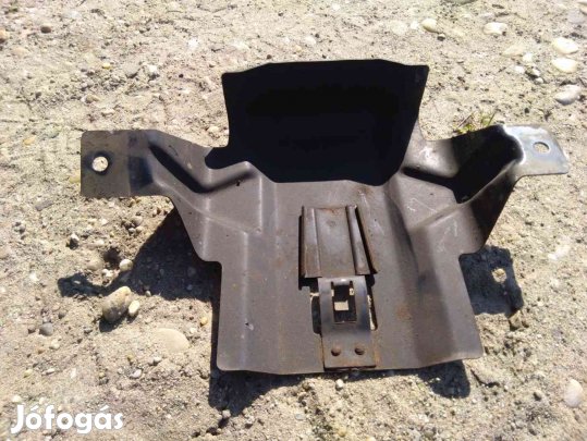 Suzuki Grand Vitara 05- Aktívszén Szűrő Tartó