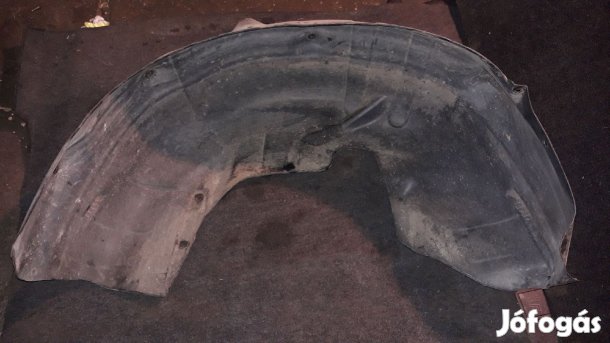 Suzuki Grand Vitara 05- Bal Hátsó Dobbetét