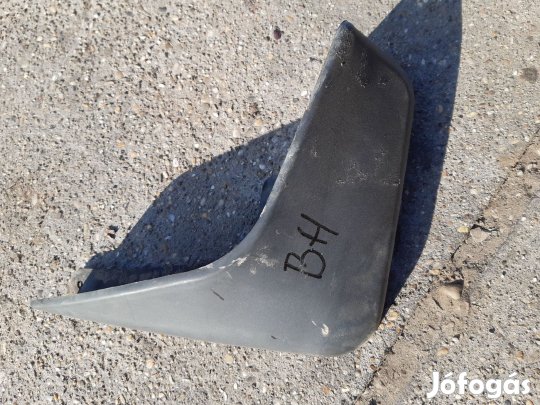 Suzuki Grand Vitara 05- Bal Hátsó Sárfogó Gumi