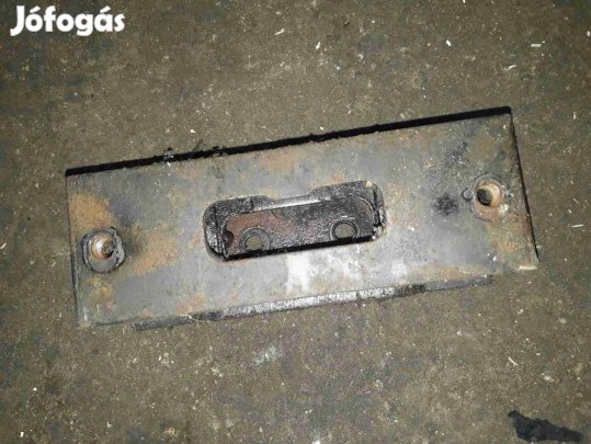 Suzuki Grand Vitara 05- Differenciálmű Tartó Konzol