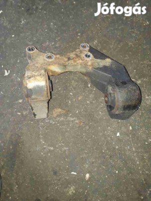 Suzuki Grand Vitara 05- Differenciálmű Tartó Konzol