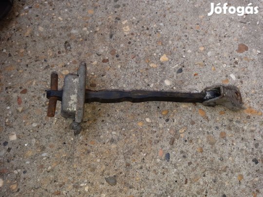 Suzuki Grand Vitara 05- Első Ajtó Nyitáshatároló