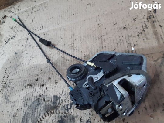 Suzuki Grand Vitara 05- Jobb Hátsó Ajtó Zárszerkezet + Központizár