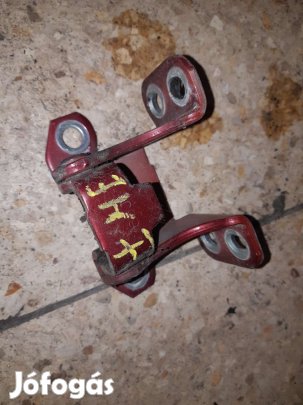 Suzuki Grand Vitara 05- Jobb Hátsó Felső Ajtózsanér