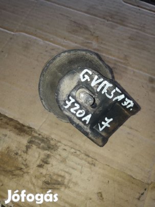 Suzuki Grand Vitara 05- Jobb Motortartó Bak