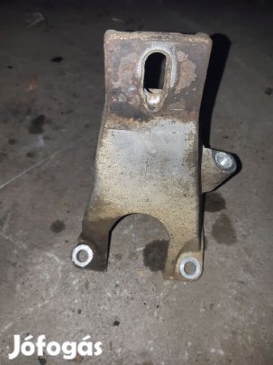 Suzuki Grand Vitara 05- Motortartó Bak