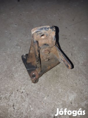 Suzuki Grand Vitara 05- Motortartó Bak