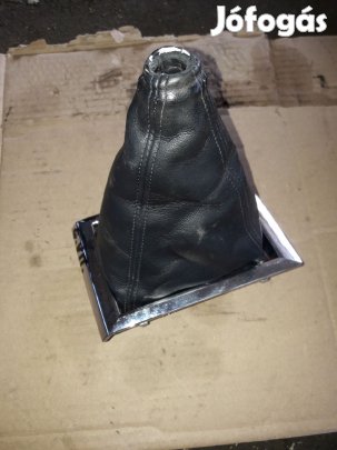 Suzuki Grand Vitara 05- Váltó Szoknya