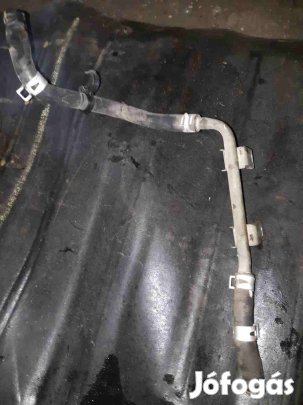 Suzuki Grand Vitara 05- Vízcső Fém