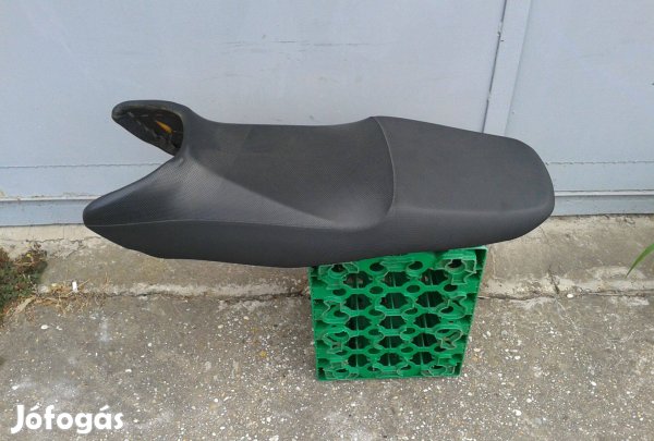 Suzuki Gs 500 ülés