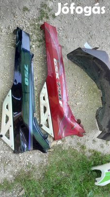 Suzuki Gsx 750 F oldalidom