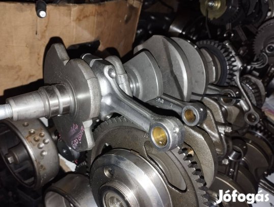 Suzuki Gsxr 600 750 K4 K5 alkatrészek