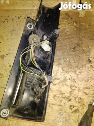 Suzuki Ignis 03-07 Bal Hátsó Lámpa